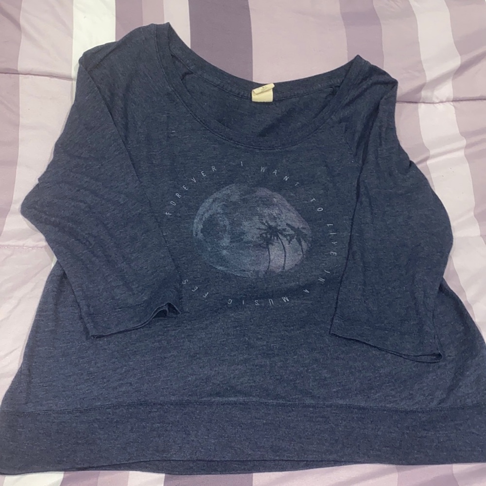 quarter sleeve shirt